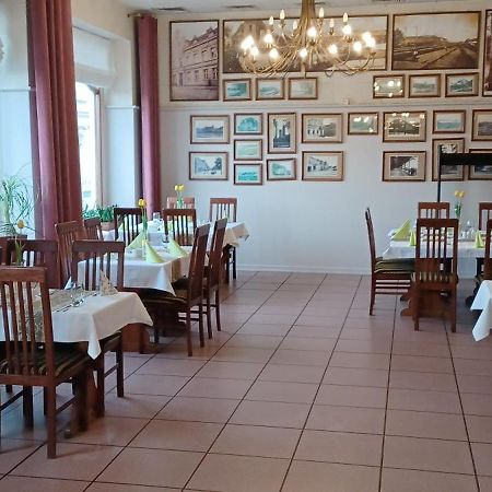 Wielkopolanka Pokoje Goscinne I Restauracja Chodzież Εξωτερικό φωτογραφία