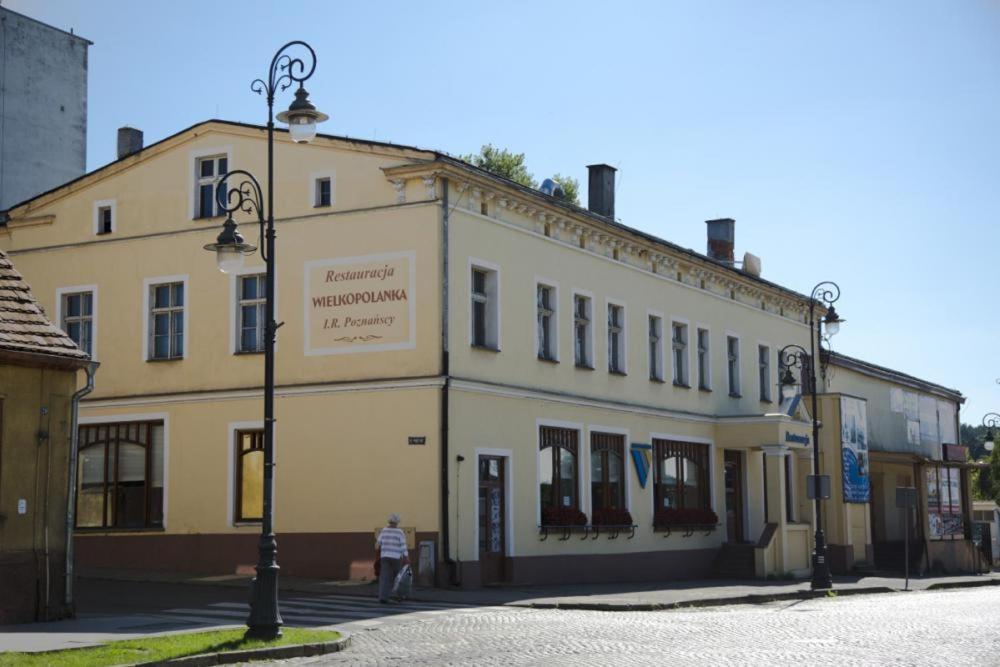 Wielkopolanka Pokoje Goscinne I Restauracja Chodzież Εξωτερικό φωτογραφία